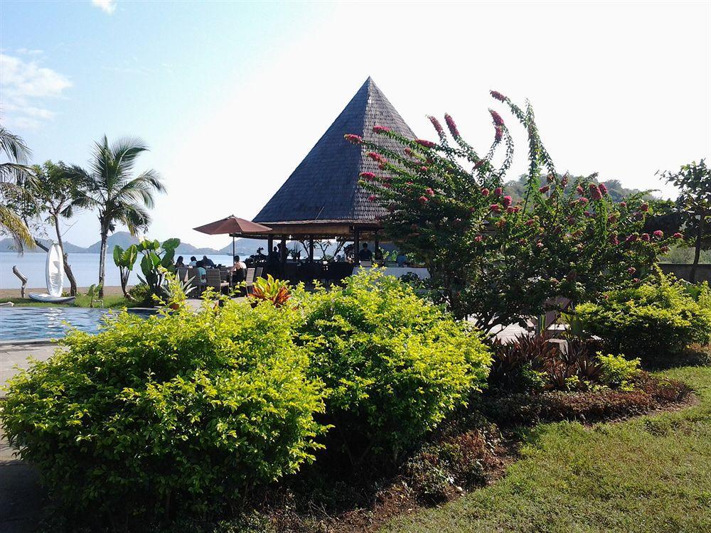 Luwansa Beach Resort Labuan Bajo Exterior photo