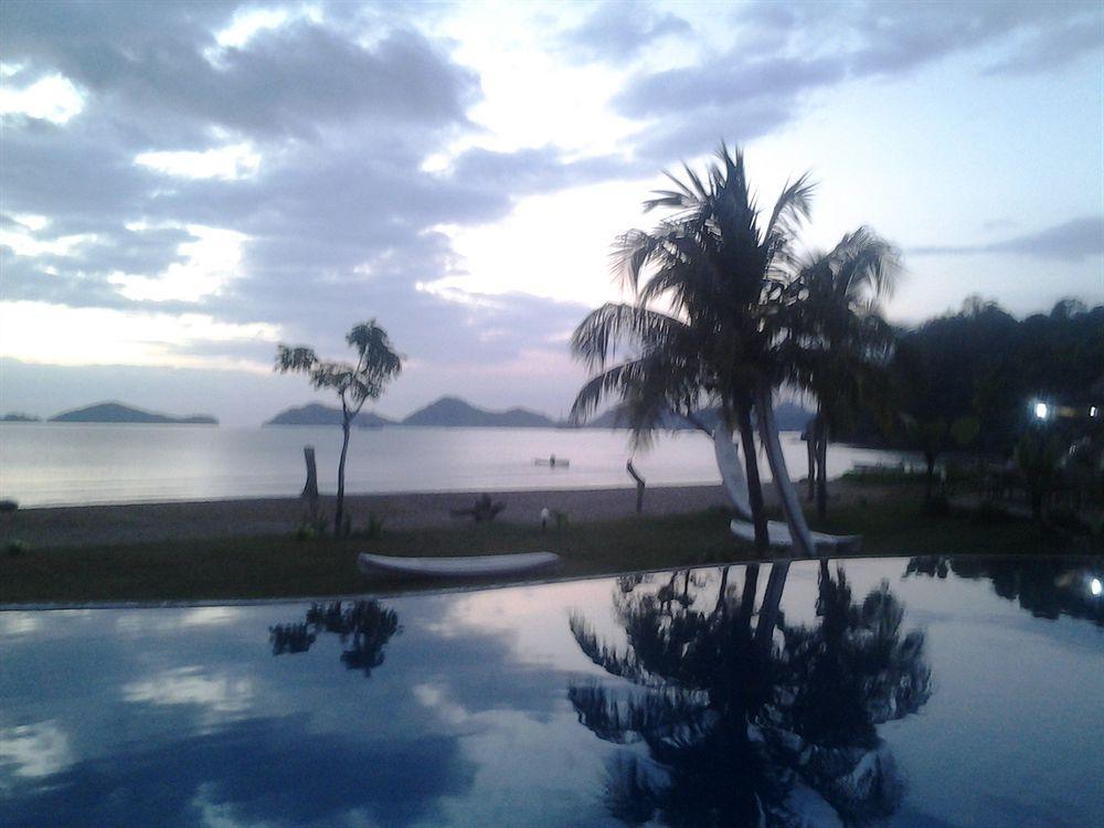 Luwansa Beach Resort Labuan Bajo Exterior photo