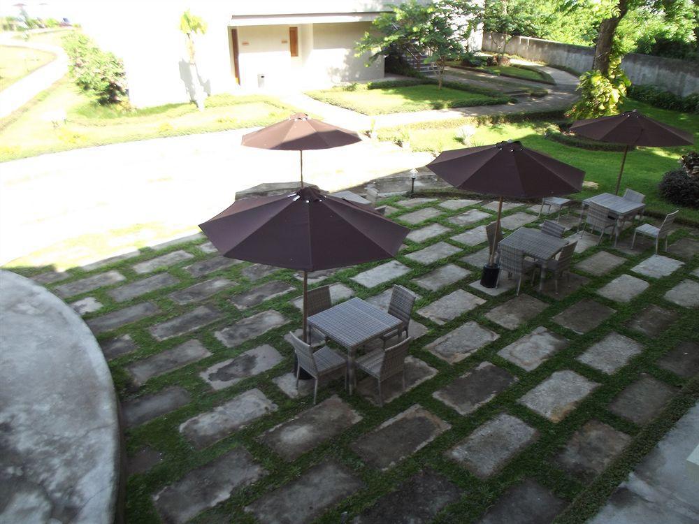 Luwansa Beach Resort Labuan Bajo Exterior photo