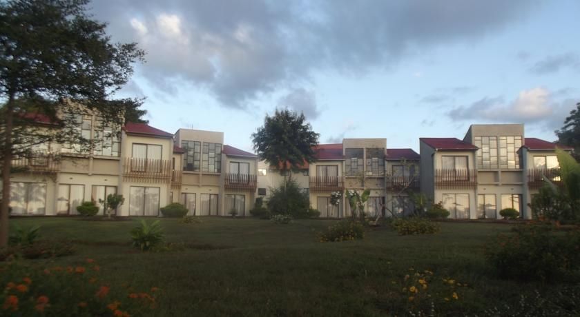 Luwansa Beach Resort Labuan Bajo Exterior photo