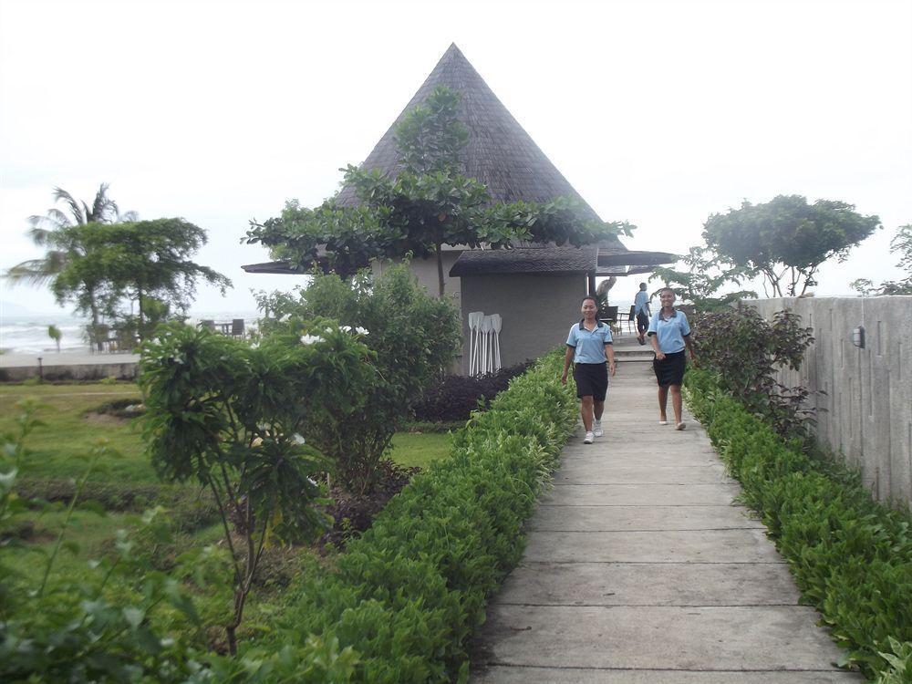 Luwansa Beach Resort Labuan Bajo Exterior photo