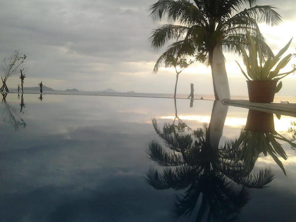 Luwansa Beach Resort Labuan Bajo Exterior photo