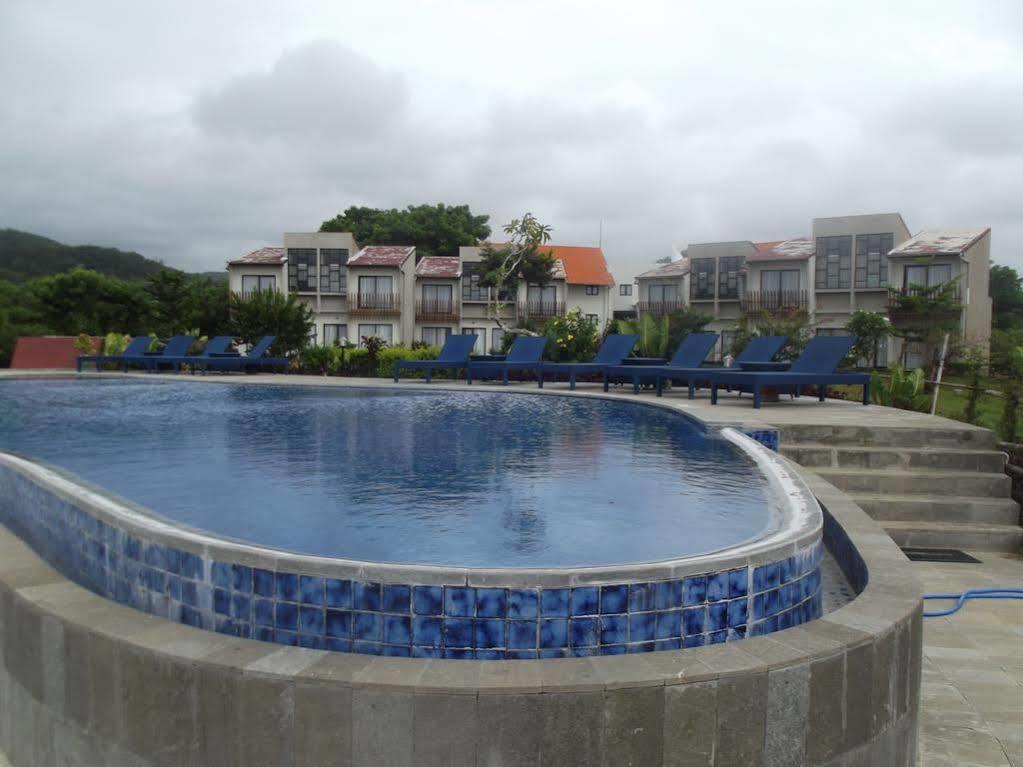 Luwansa Beach Resort Labuan Bajo Exterior photo