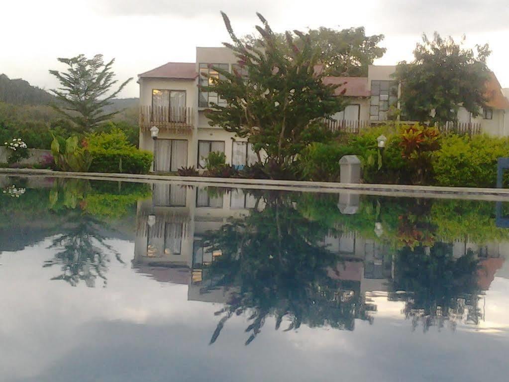 Luwansa Beach Resort Labuan Bajo Exterior photo
