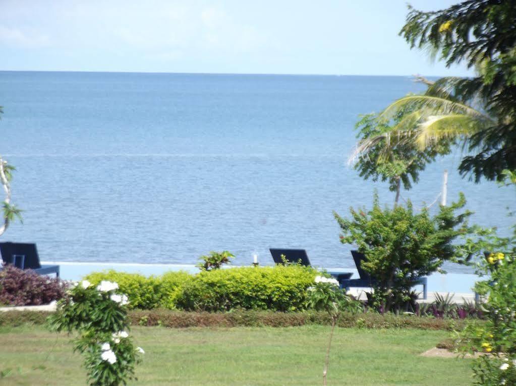Luwansa Beach Resort Labuan Bajo Exterior photo