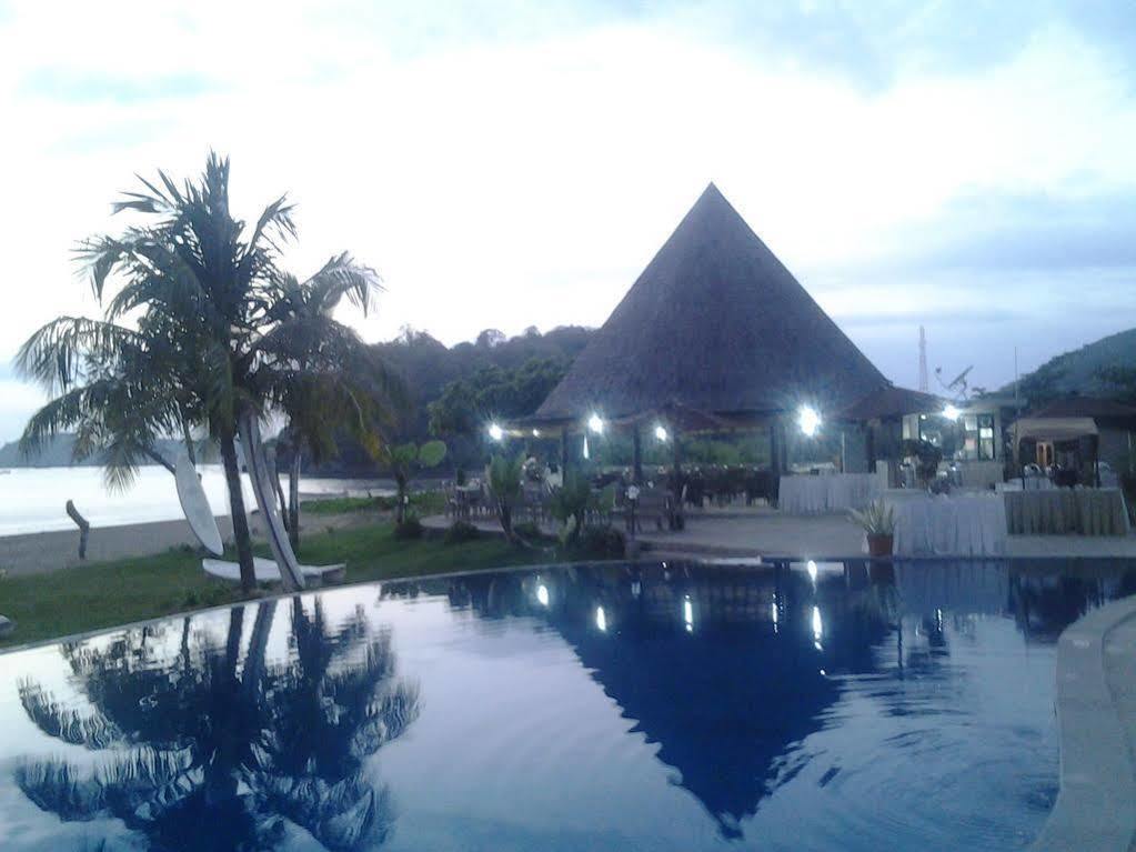 Luwansa Beach Resort Labuan Bajo Exterior photo