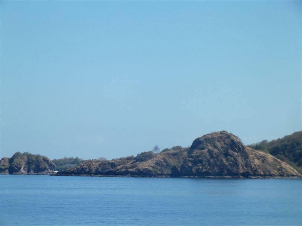 Luwansa Beach Resort Labuan Bajo Exterior photo