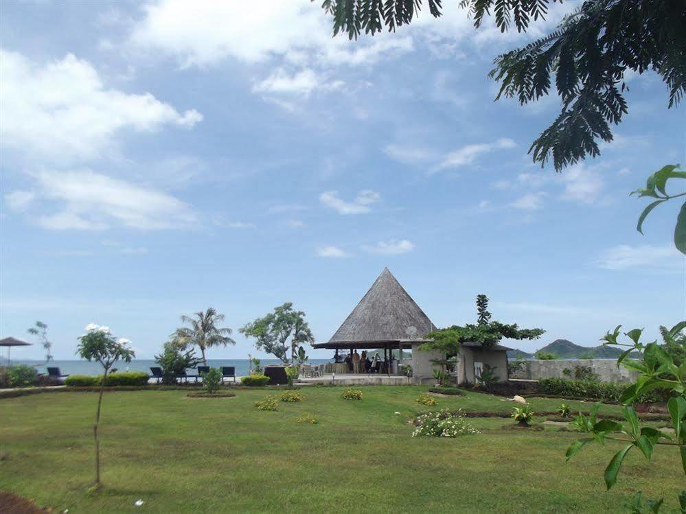 Luwansa Beach Resort Labuan Bajo Exterior photo